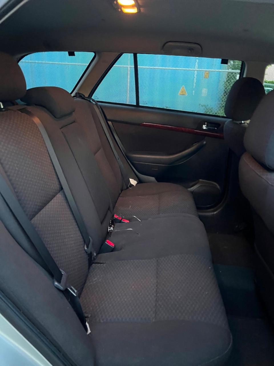 Toyota Avensis Wagon - 2.0 VVTi Linea Sol Airco