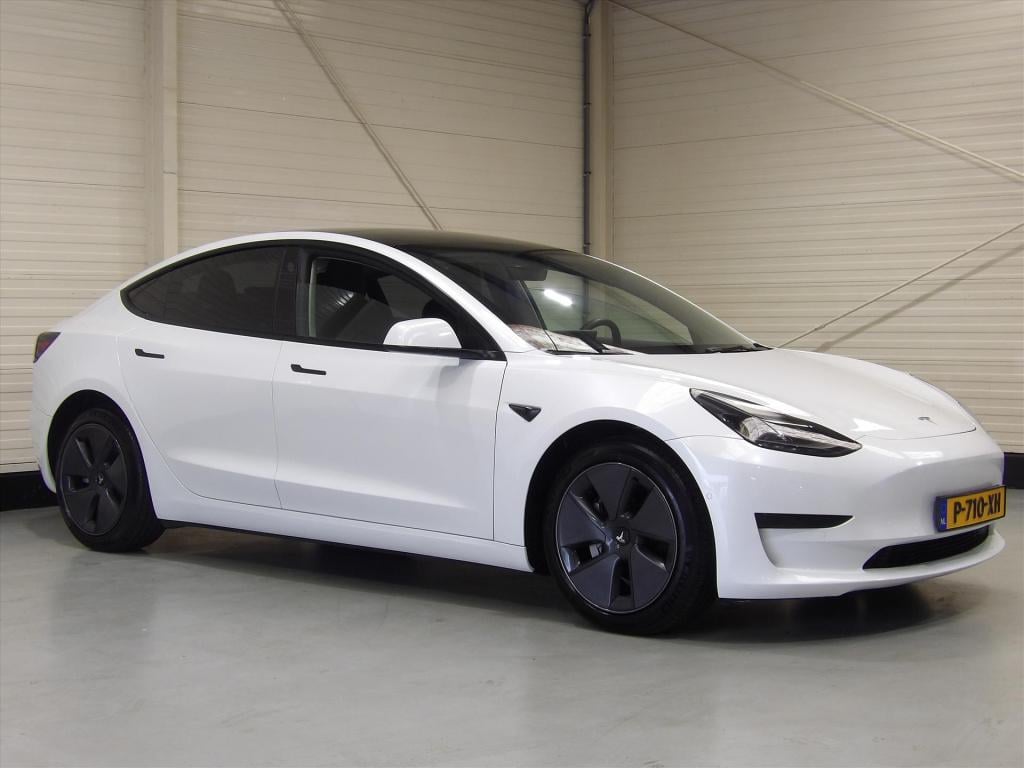 Tesla Model 3 standard 60 kwh plus rwd