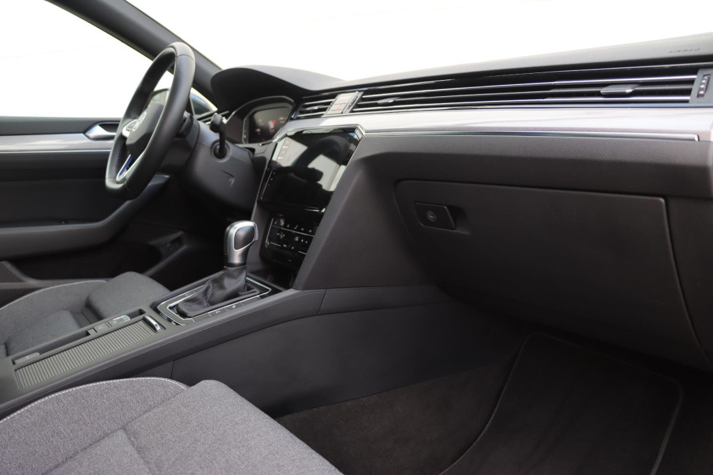 Volkswagen Passat variant 1.4 tsi phev gte business dsg 218pk