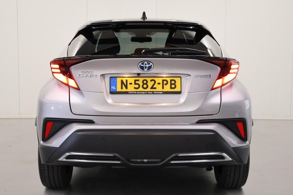 Toyota C-hr 2.0 hybrid bi-tone