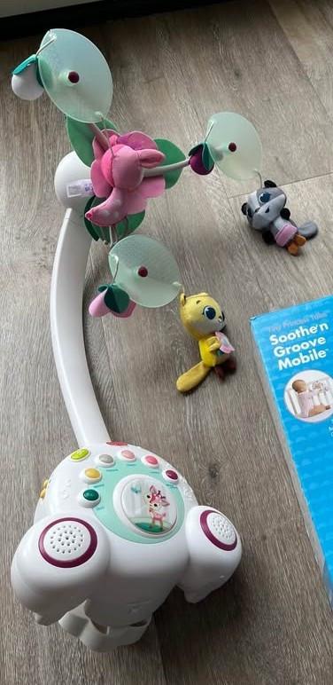 Muziek mobiel voor baby bedje of box, werkend te zien. €10,00