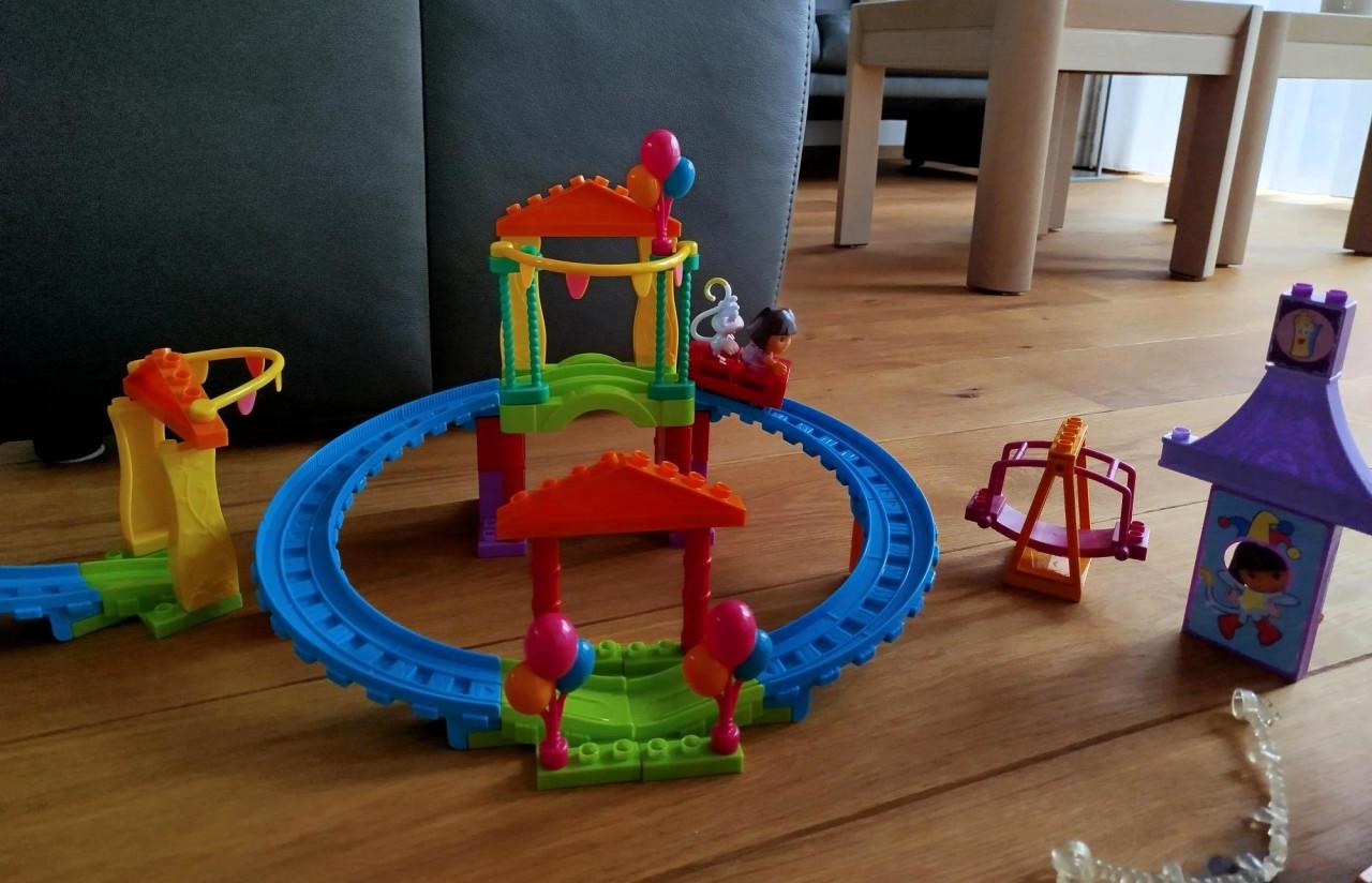 Dora achtbaan +extra's