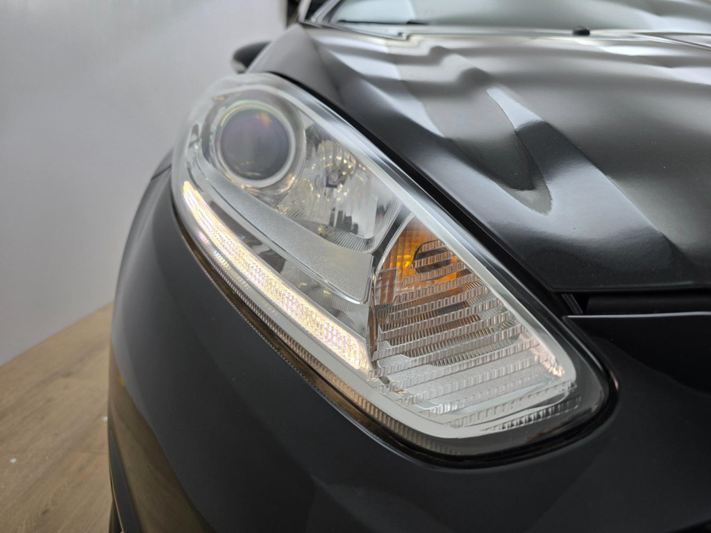 Ford Fiesta occasion met cruisecontrol en bluetooth connecten | tweedehands