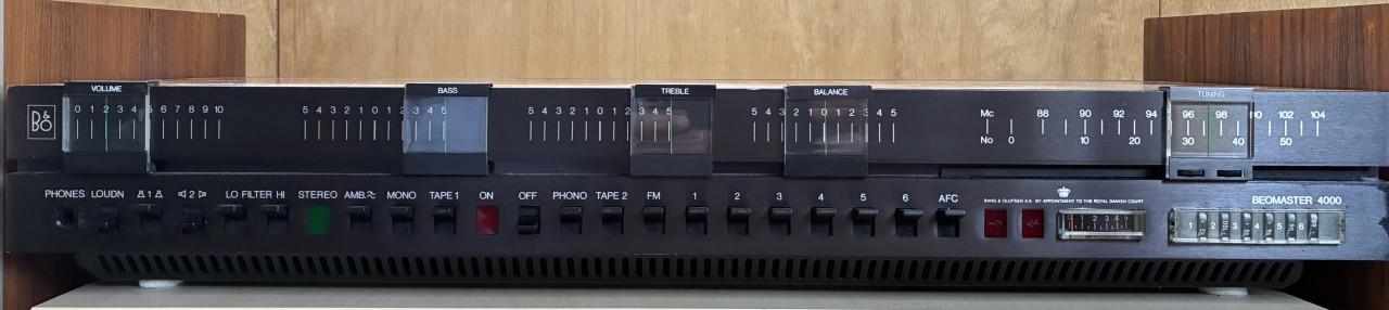 B&O Beomaster 4000 + Luidsprekers (Beovox 4703)