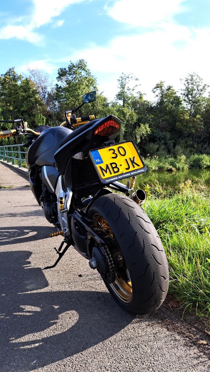 Nette Honda CB1000R