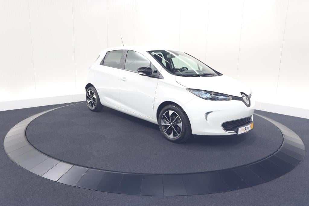 Renault Zoe q90 intens quickcharge 41 kwh | huuraccu | navigatie | parkeers