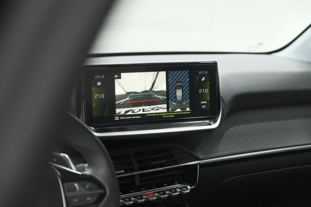 Peugeot 208 puretech 100 eat8 allure pack | keyless | camera | navigatie | 