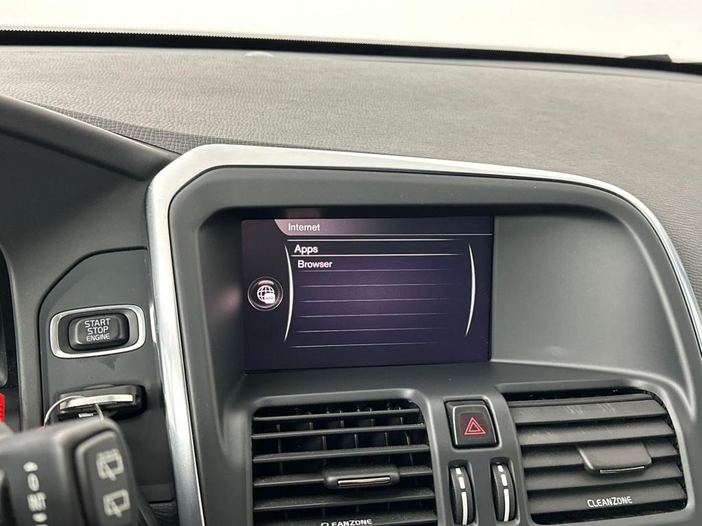 Volvo XC60 t5 gt polar+ | parkeerverwarming op brandstof | schuifdak