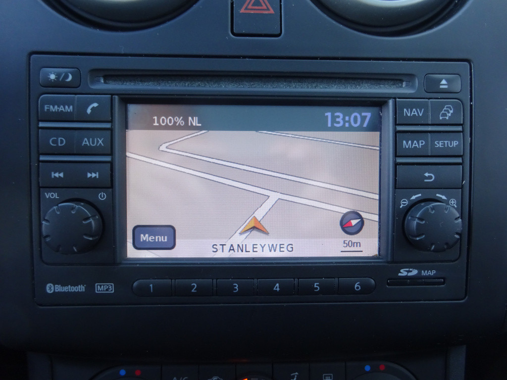 Nissan Qashqai 1.6 connect edition climate control / camera / trekhaak / lm