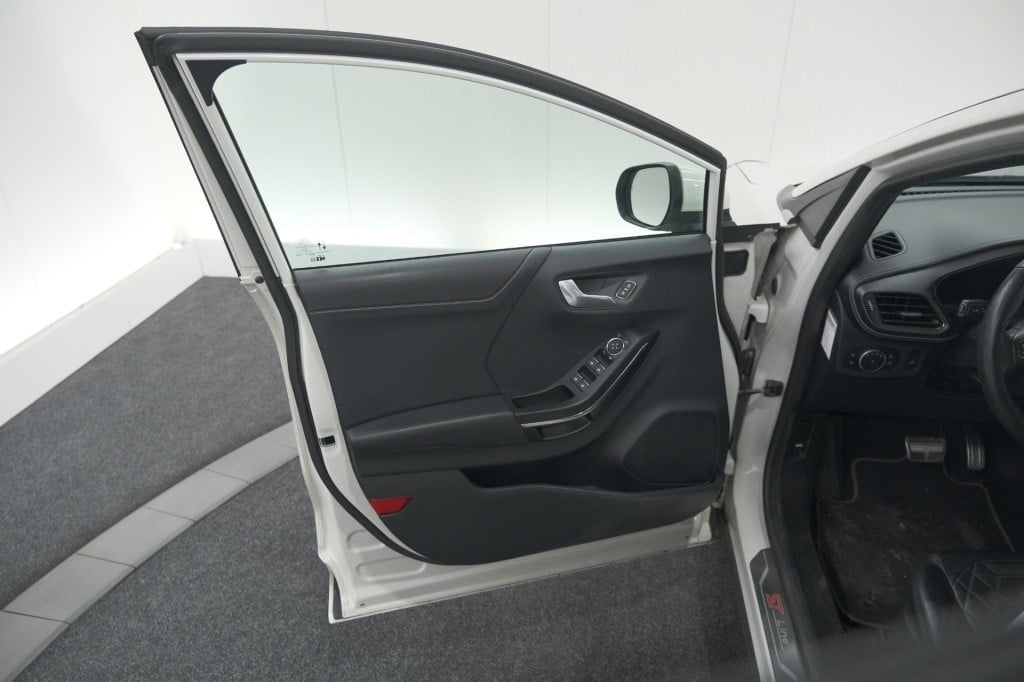 Ford Puma 1.0 ecoboost st-line x vignale | trekhaak | panoramadak | leer | 