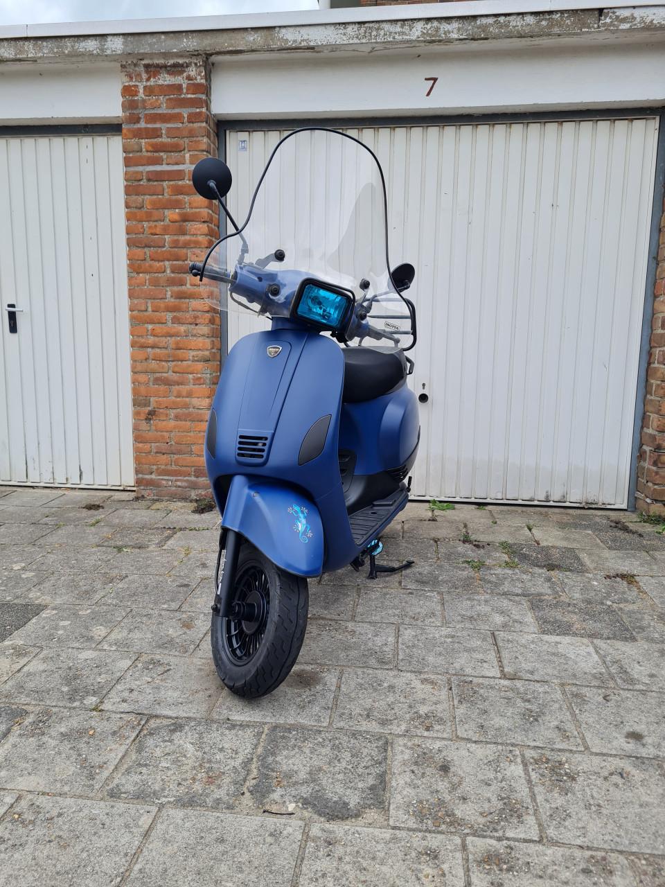 Btc Riva mat blauw 2016