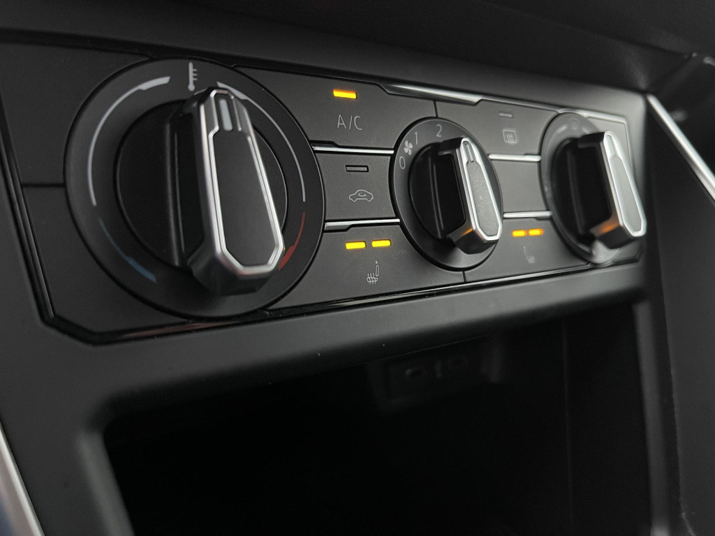 Volkswagen Polo 1.0 tsi life | apple carplay/android auto | stoelverwarming