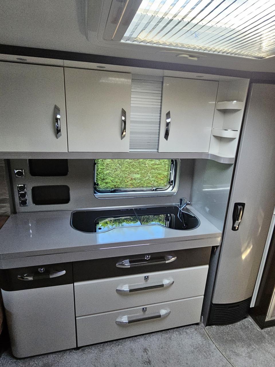 Caravan Hobby Premium 650 UFF met Ben Eilers voortent Ben Eilers voortent