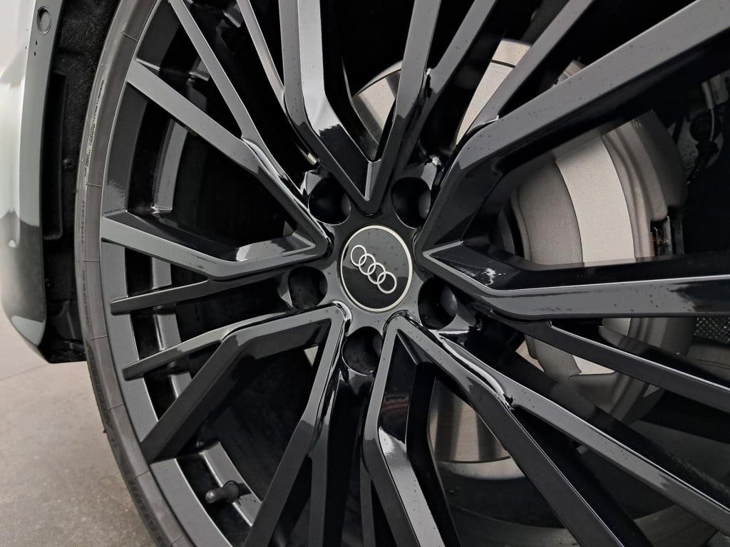 Audi A6 limousine 40 tfsi s edition competition