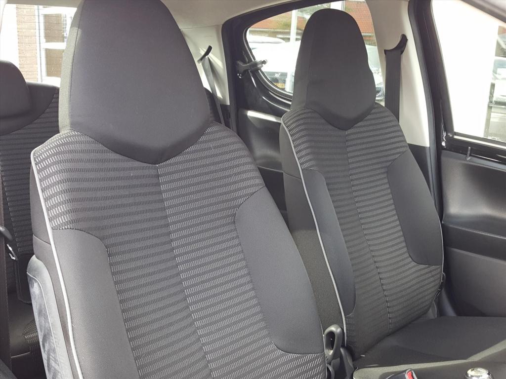 Peugeot 107 1.0 68pk 5d envy airco | elektrische ramen | centrale vergrende