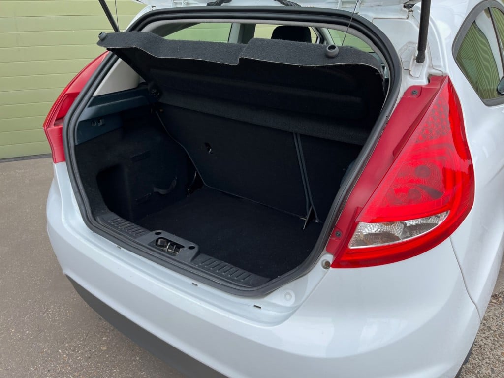 Ford Fiesta 1.25 titanium airco