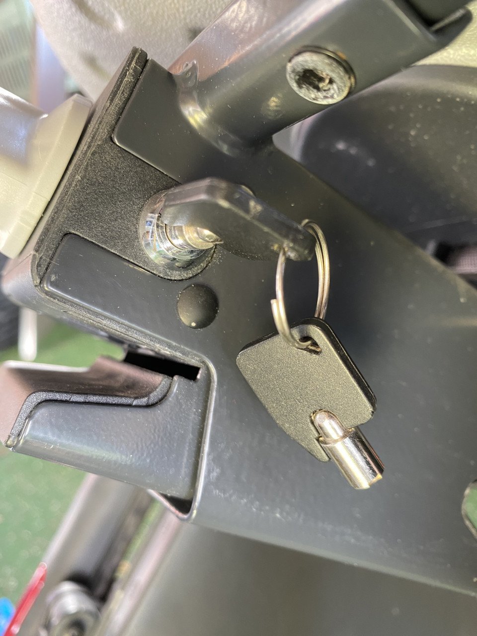 Yepp Maxi Achterzitje Easyfit Silver + sleutels