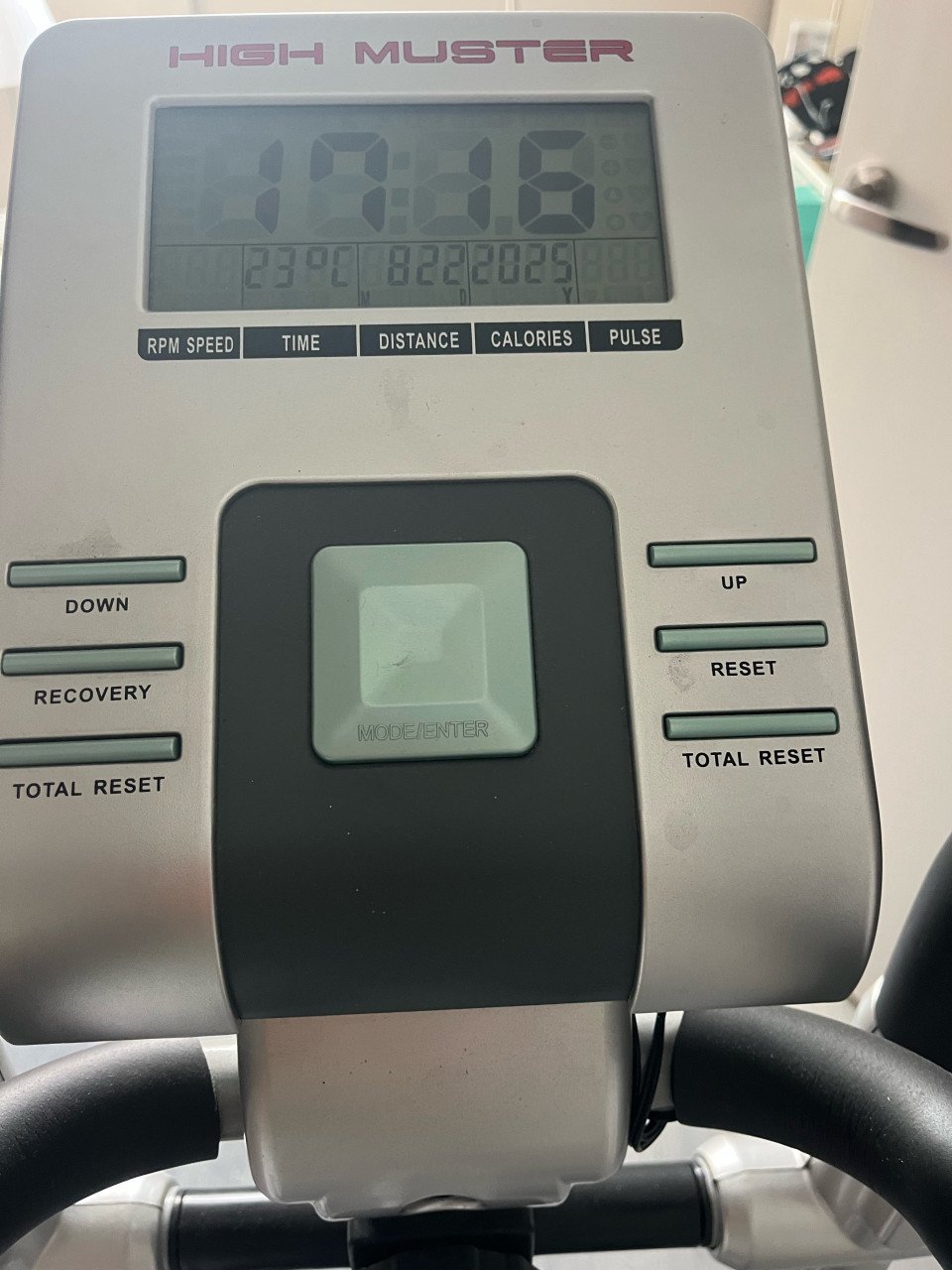 Cross trainer