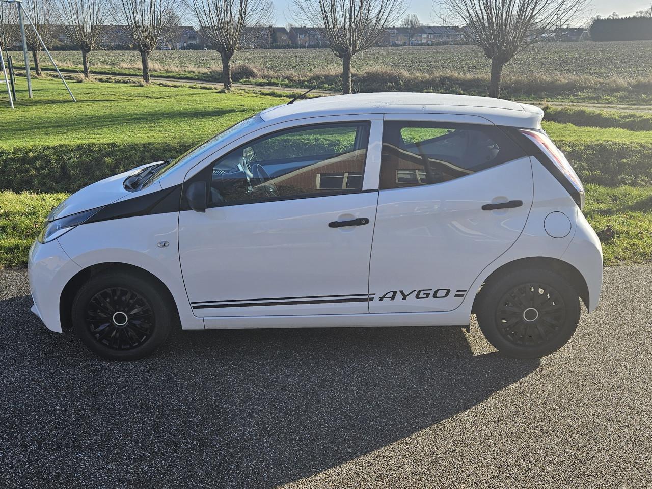Zuinige Toyota Aygo 1.0 (2017) | 96.650 km | Airco + Cruise | 4-deurs