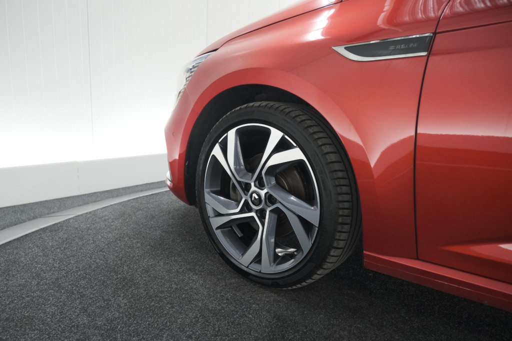 Renault Megane 1.6 plug-in hybrid 160 r.s. line | camera | head-up display 