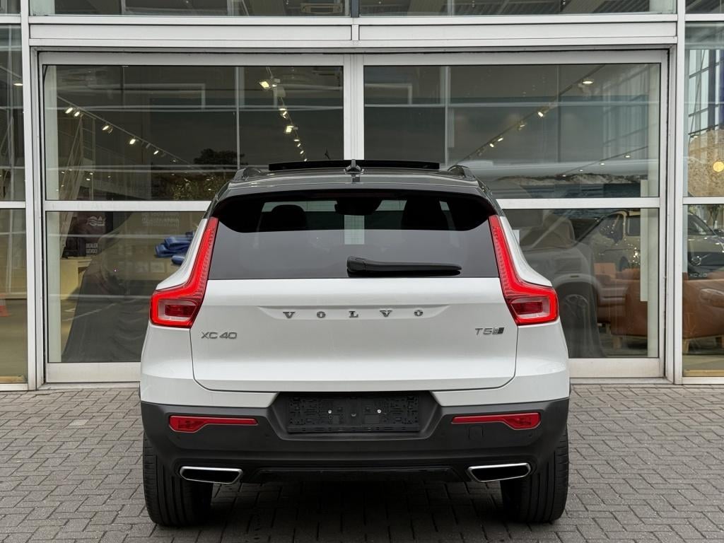 Volvo XC40 t5 262pk recharge r-design| full options! 20''lm
