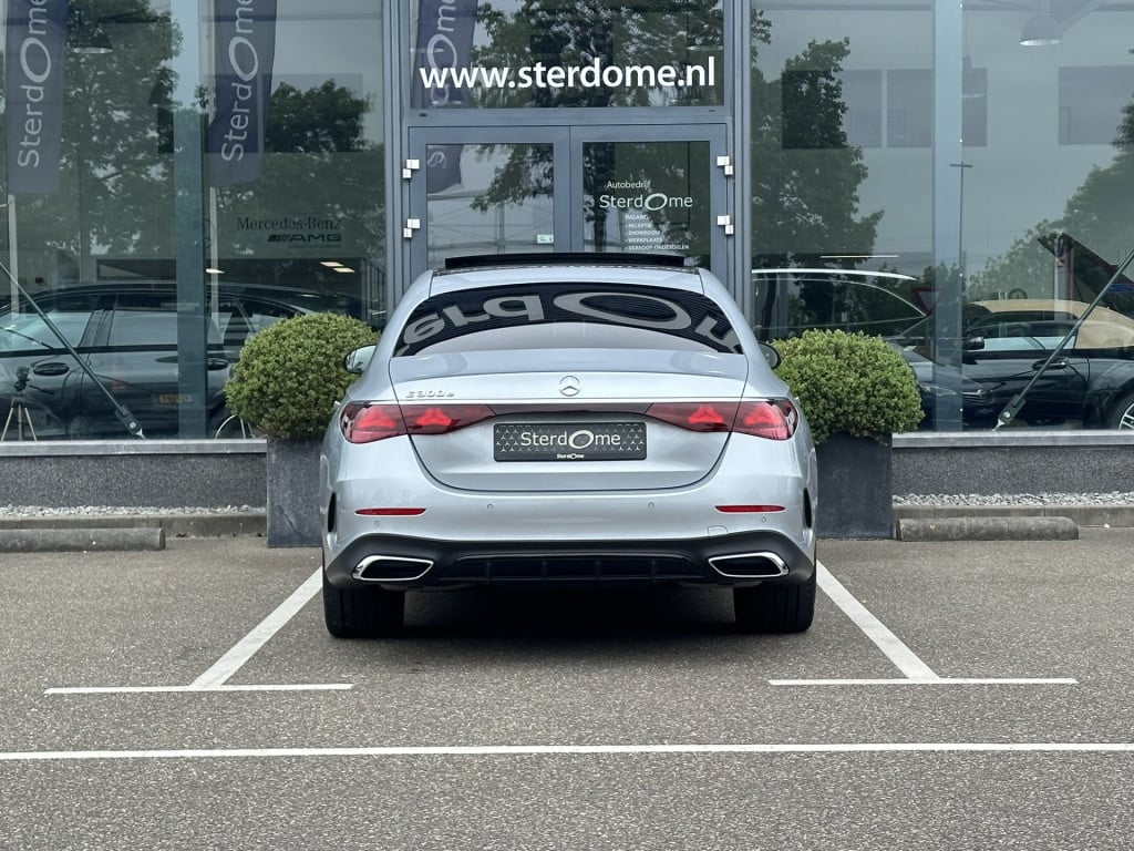 Mercedes-Benz E-Klasse 300 e amg line l nieuw model i panoramadak l distron