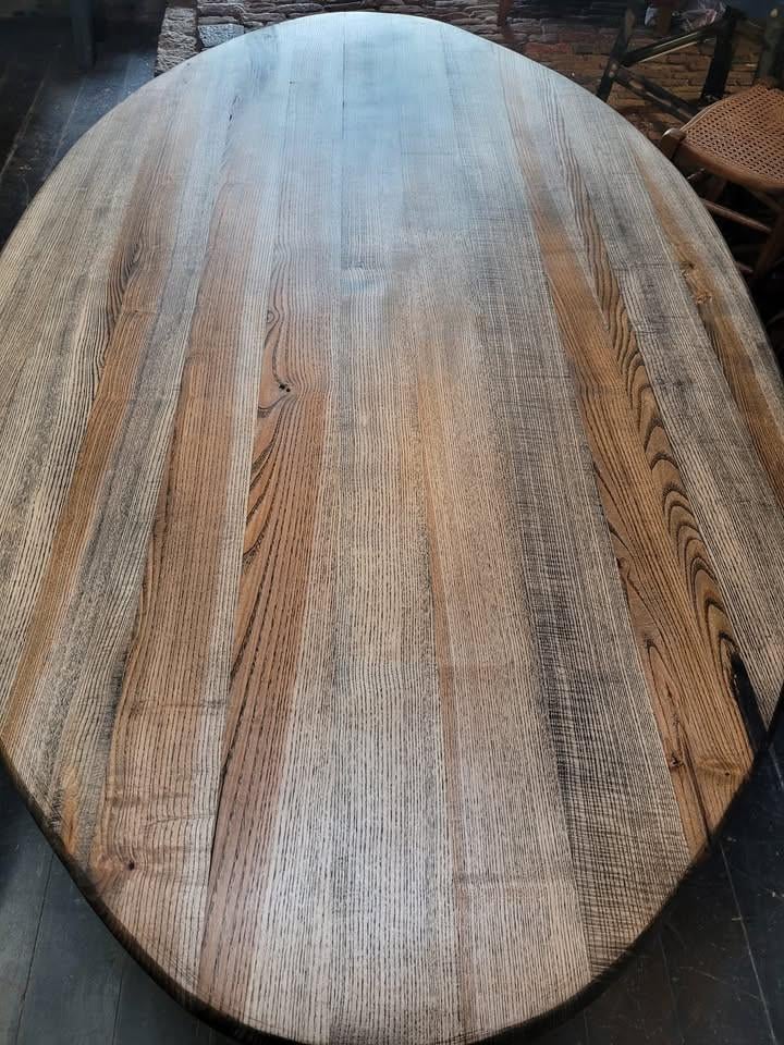 Ovale eetkamer tafel