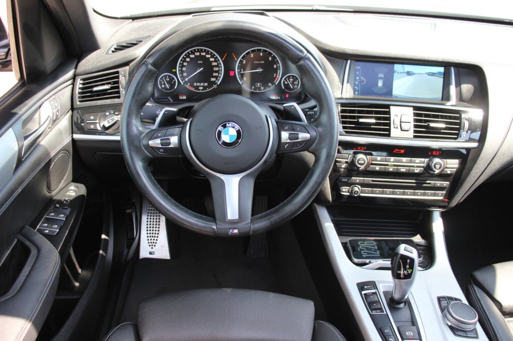 BMW X3 sdrive20i centennial high executive | m pakket | pano | leder | head