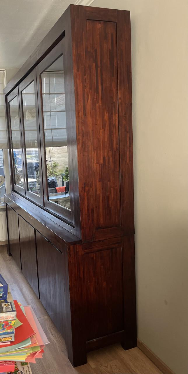 Teakhouten meubelset met gebruikerssporen