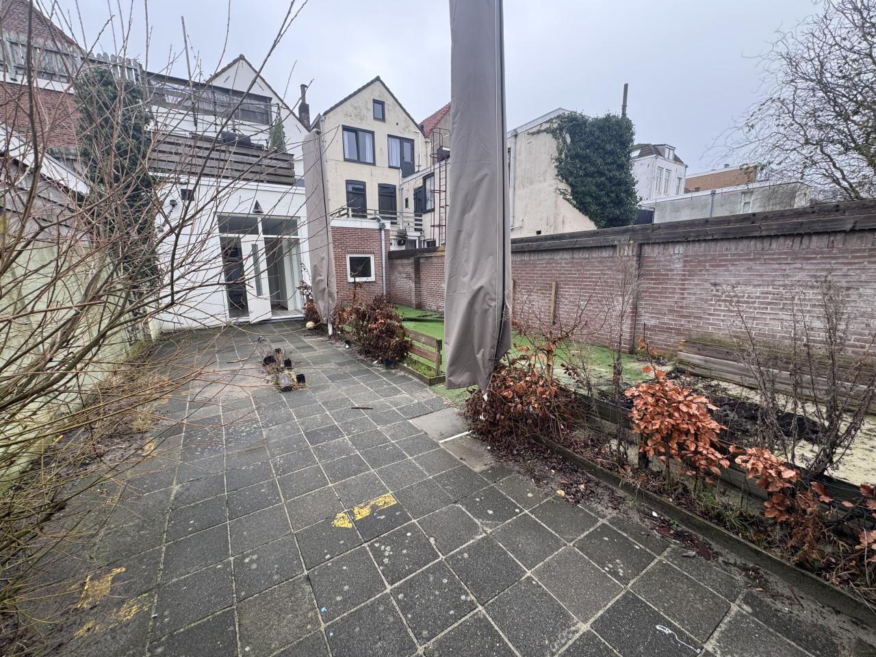 TE HUUR | Representatief bedrijfspand op zichtlocatie in Vlissingen