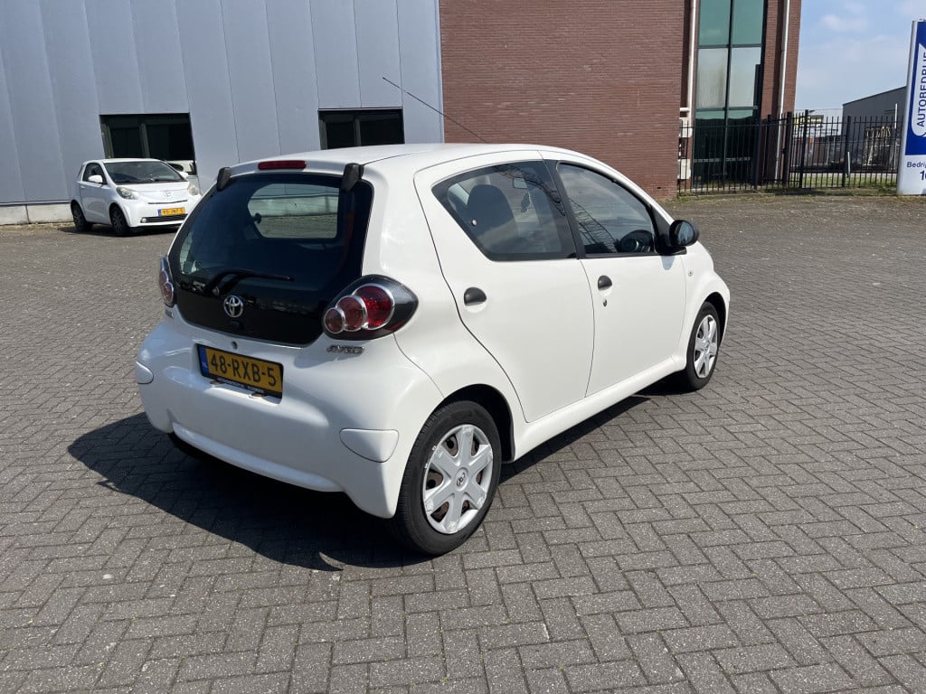 Toyota Aygo 1.0-12v cool 50 dkm