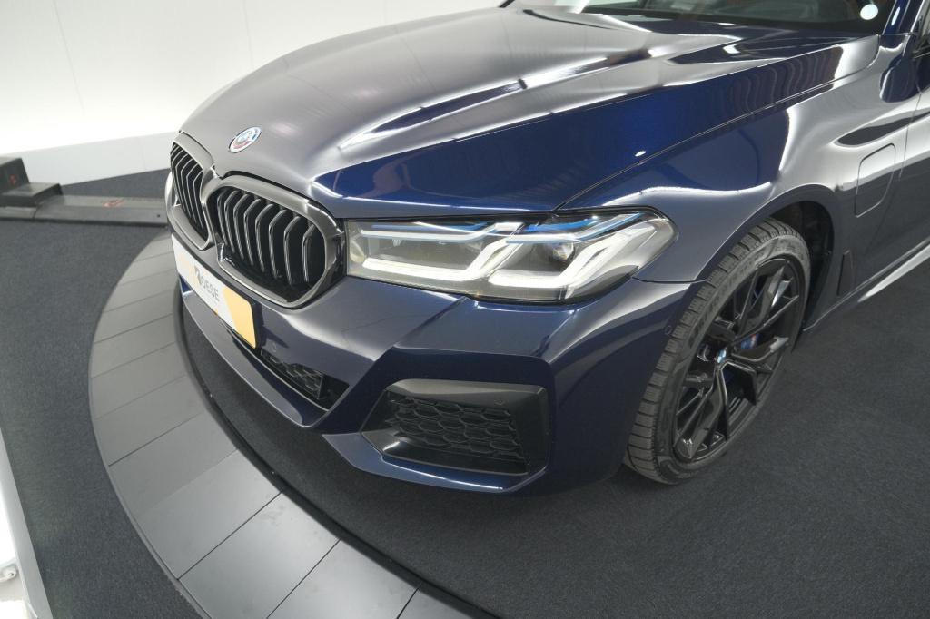 BMW 5 Serie 545e xdrive business edition plus | m sportpakket | driving ass