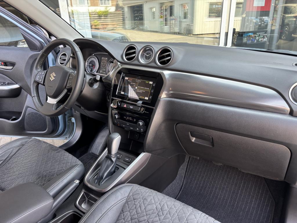 Suzuki Vitara automaat 1.4 boosterjet style smart hybrid | trekhaak afneemb