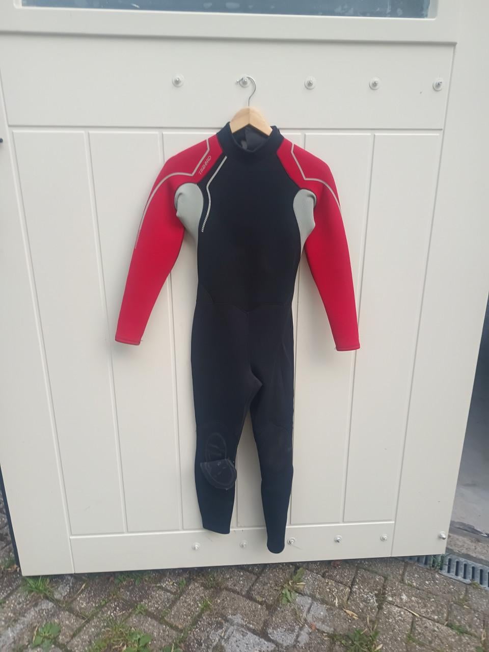 Wetsuit