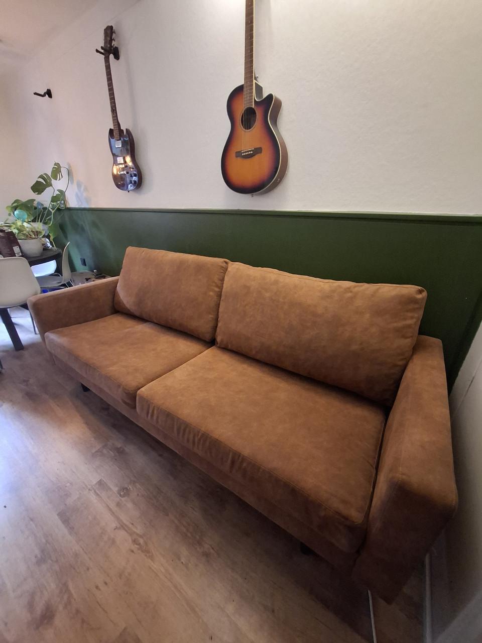 Tweezitsbank in bruine kleur