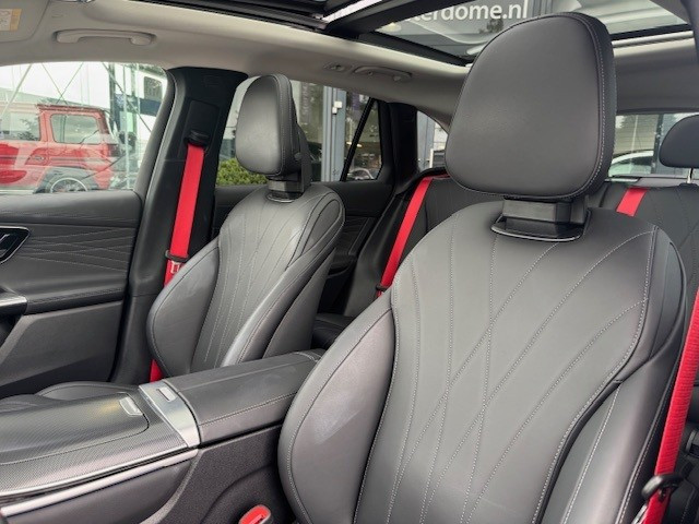 Mercedes-Benz Glc 300e 4matic amg line l panoramadak l night l memory l weg