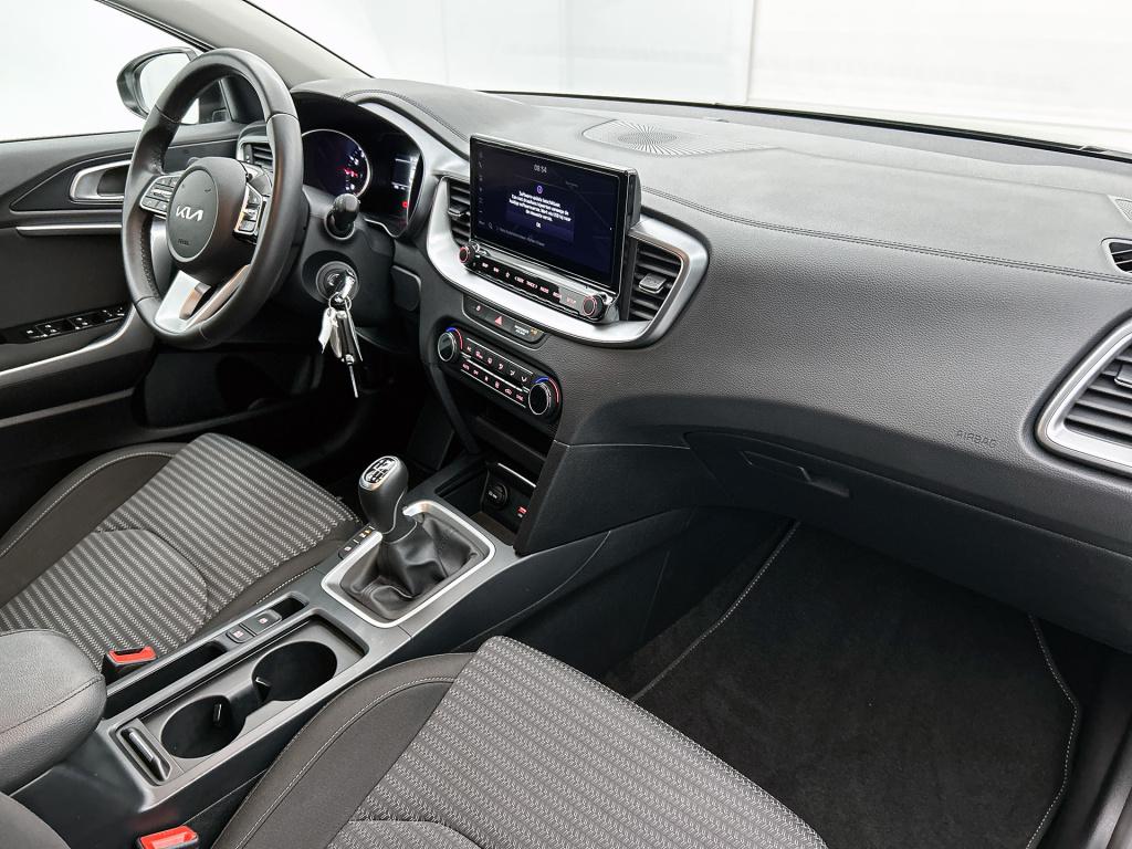 Kia Ceed Sportswagon 1.0 t-gdi dynamicline camera | climate control | navig