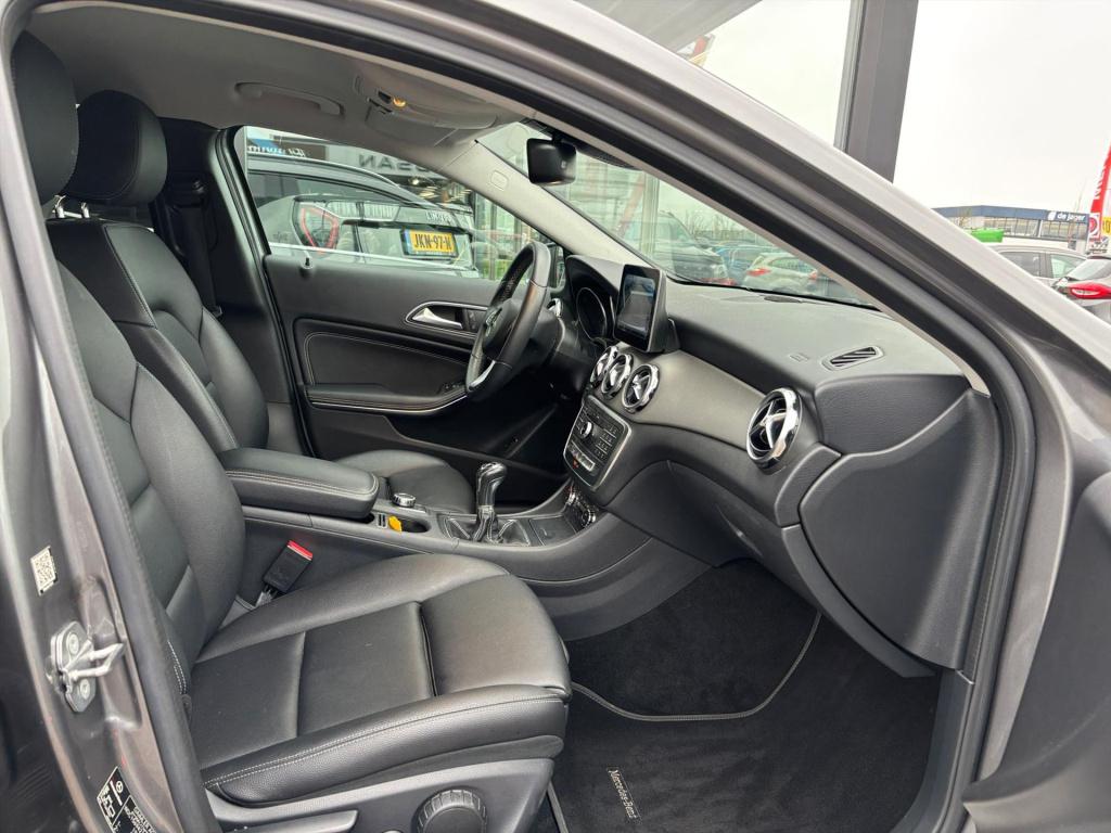 Mercedes-Benz Gla-klasse 180 122pk business solution, cruise control, elekt