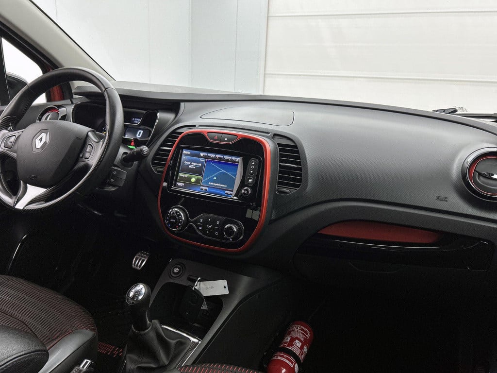 Renault Captur 0.9 tce helly hansen | navigatie | climate control | cruise 