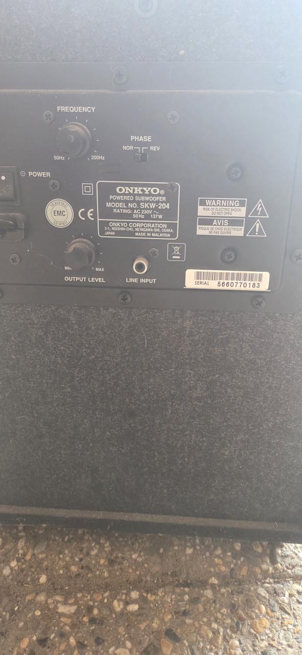 Onkyo subwoofer