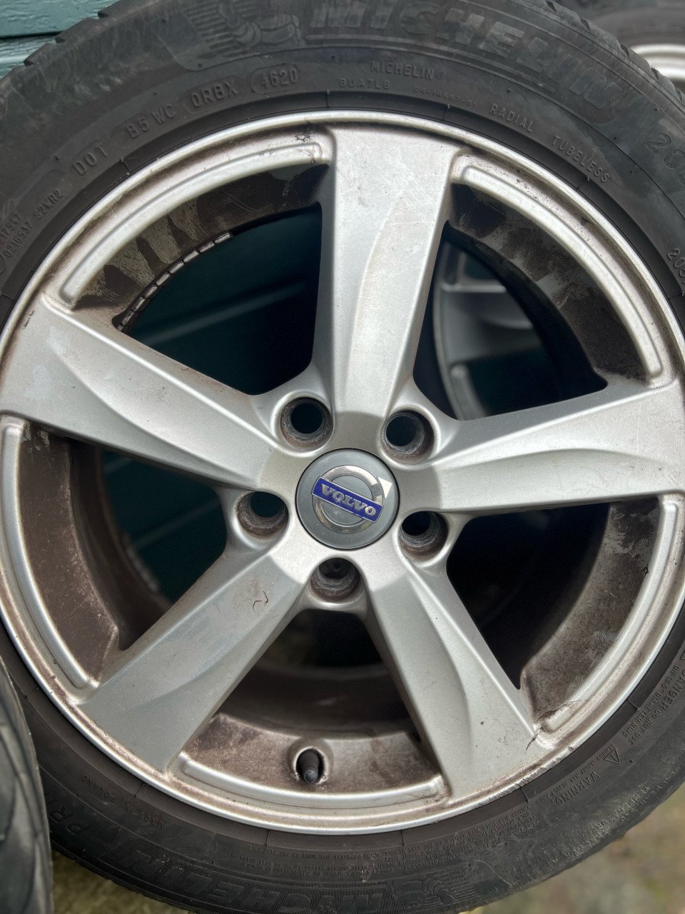 VOLVO velgen met zomerbanden