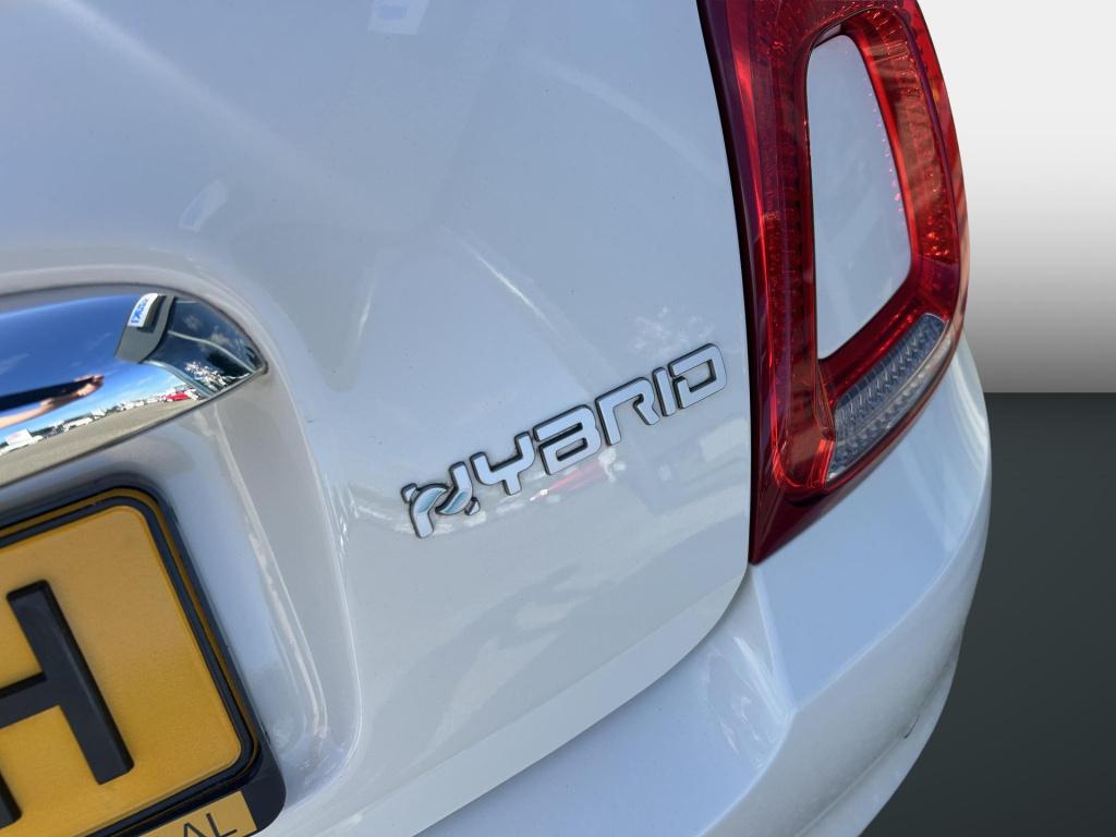 Fiat 500 1.0 hybrid launch edition