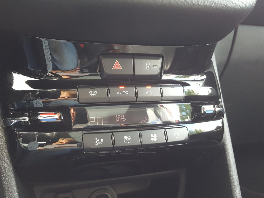 Peugeot 2008 1.2 puretech 110pk gt-line (vol)automaat eat6 navi | bt | park