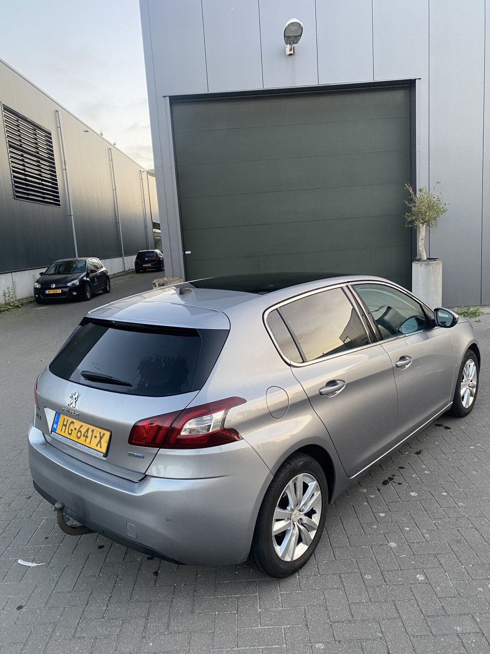 Peugeot 308 1.6E-HDI 88/120 5-D 2015 Grijs | NAP | NIEUWE APK!