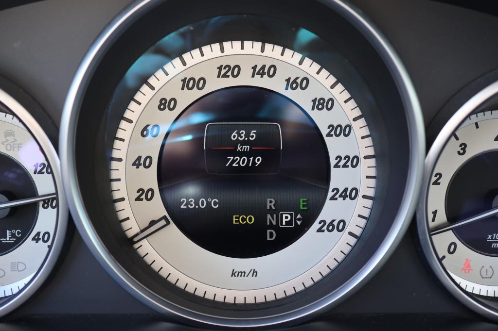 Mercedes-Benz E-Klasse cabrio 200 ambition sport edition l amg line l smart