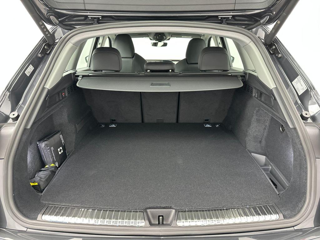 Audi Q5 advanced edition e-hybrid 220 kw / 299 pk suv 7 ve