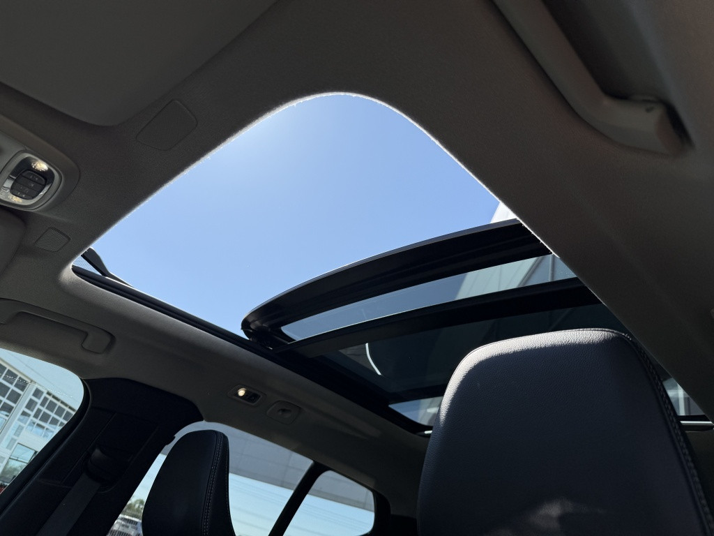 Volvo XC40 t5 262pk recharge ultimate bright| panodak| adap.cruise| trekhaa