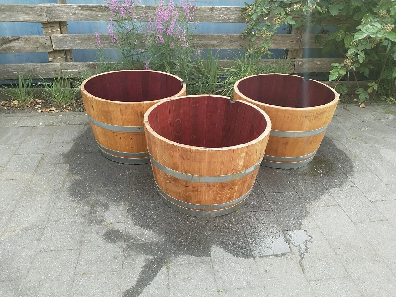 Eikenhouten kuipen, zware bloembakken
