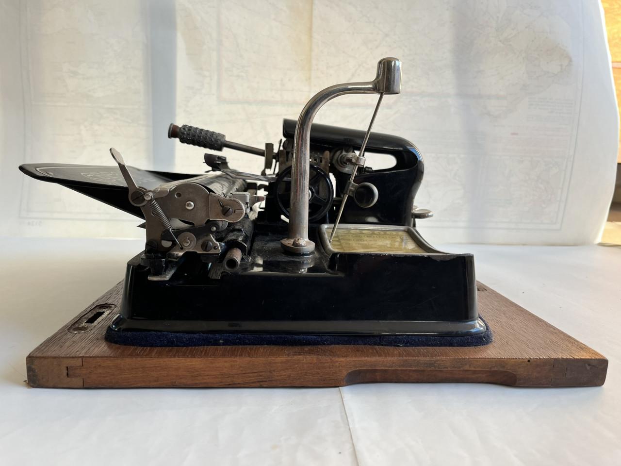 A.E.G. Mignon typemachine – ca. 1920