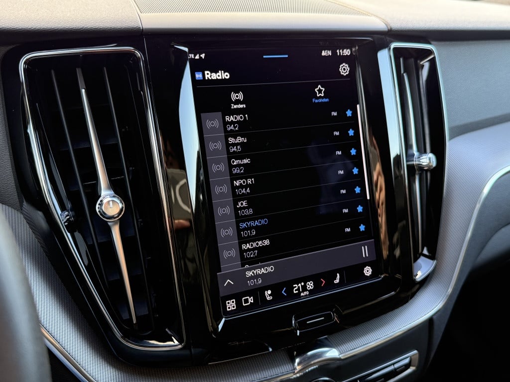 Volvo XC60 t8 455pk recharge plus dark| panodak| adap.cruise| trekhaak| ca